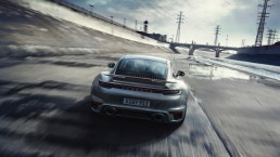 Les ailes galbées de la Porsche 911 Turbo S