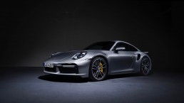 Porsche 992 Turbo S de face